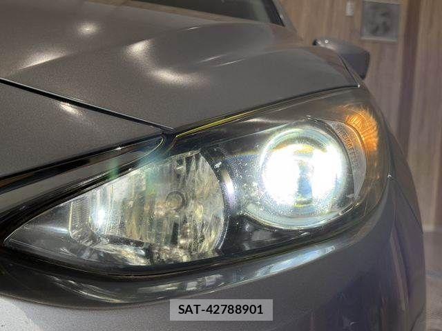 Mazda AXELA 2016-07 8366841-12