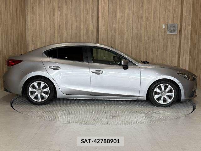Mazda AXELA 2016-07 8366841-17