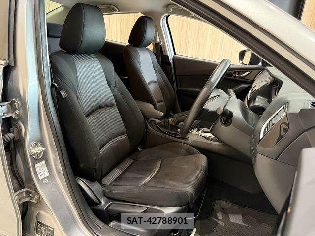 Mazda AXELA 2016-07 8366841-8