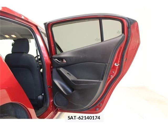 Mazda AXELA 2015-03 8485680-29