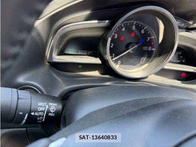 Mazda AXELA 2017-05 8525638-11