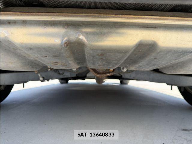 Mazda AXELA 2017-05 8525638-13