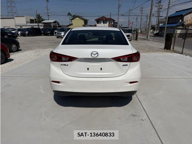 Mazda AXELA 2017-05 8525638-6