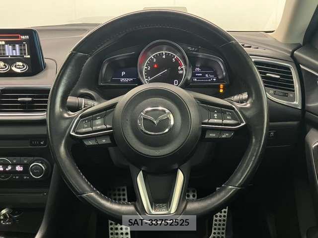 Mazda AXELA 2016-08 8525640-13