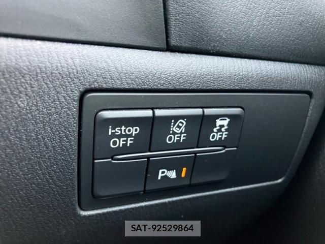 Mazda AXELA 2017-11 8525637-9
