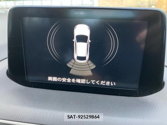 Mazda AXELA 2017-11 8525637-14