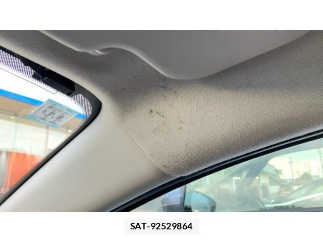 Mazda AXELA 2017-11 8525637-15