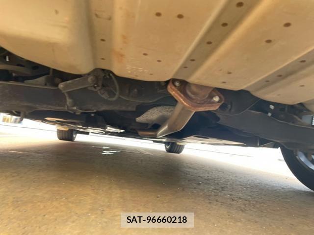 Mazda AXELA 2017-10 8525639-9