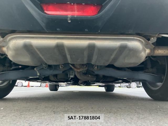 Mazda AXELA 2017-10 8562540-10