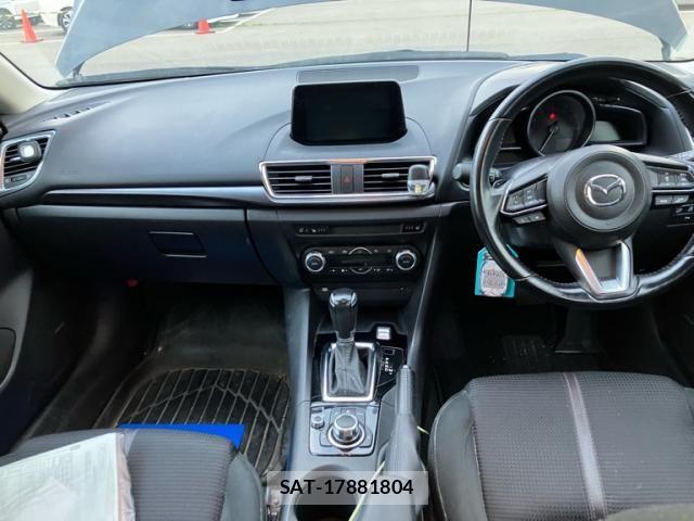Mazda AXELA 2017-10 8562540-16