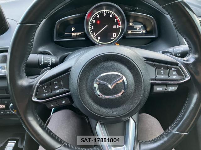 Mazda AXELA 2017-10 8562540-21