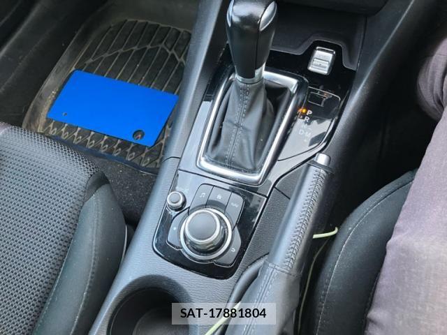 Mazda AXELA 2017-10 8562540-24