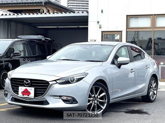 Mazda AXELA 2017-11 8562541-0