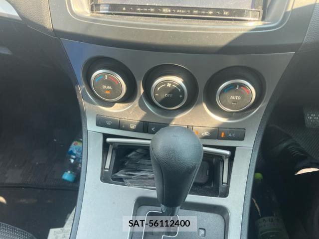 Mazda AXELA 2012-03 8562542-18