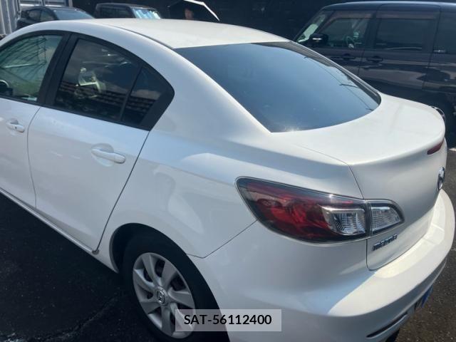 Mazda AXELA 2012-03 8562542-2