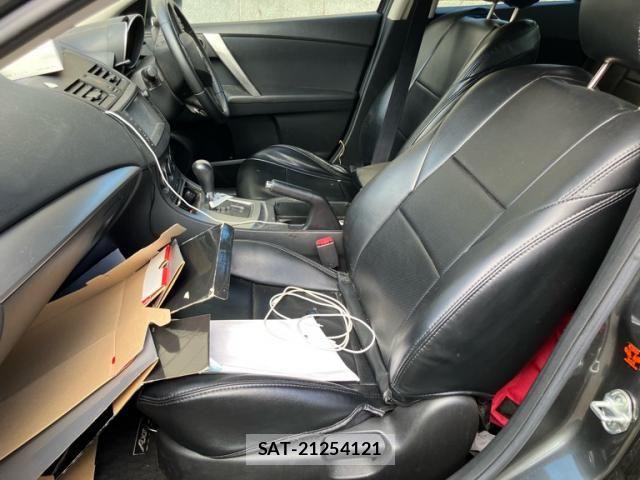 Mazda AXELA 2011-05 8660066-9