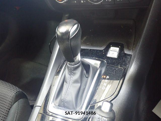 Mazda AXELA 2017-02 8660063-15