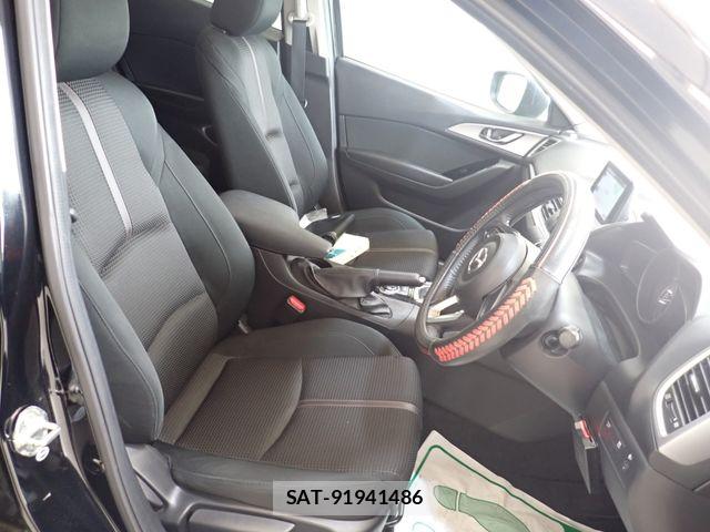 Mazda AXELA 2017-02 8660063-21