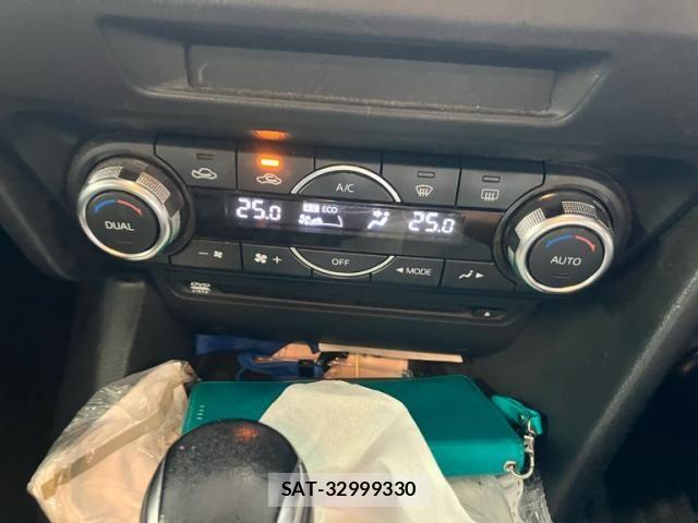 Mazda AXELA 2014-03 8660064-18