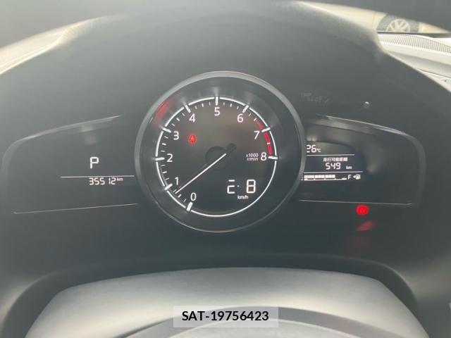 Mazda AXELA 2016-10 8796557-11