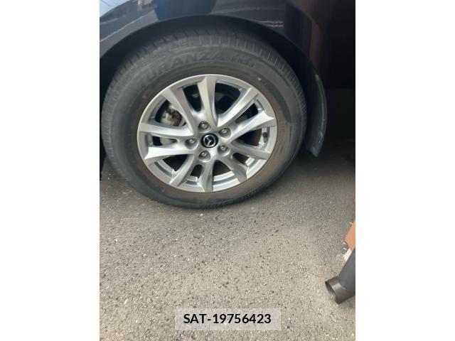 Mazda AXELA 2016-10 8796557-8