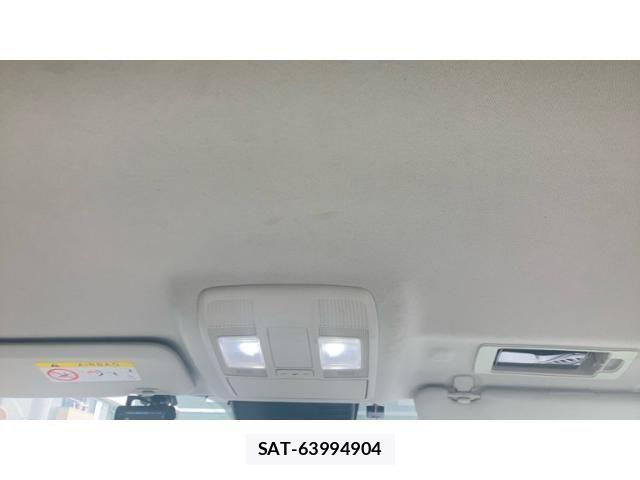 Mazda AXELA 2018-05 8830109-12