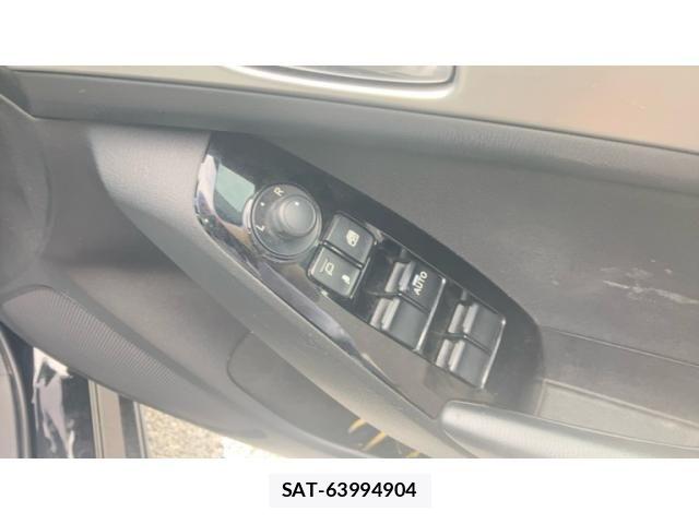 Mazda AXELA 2018-05 8830109-14