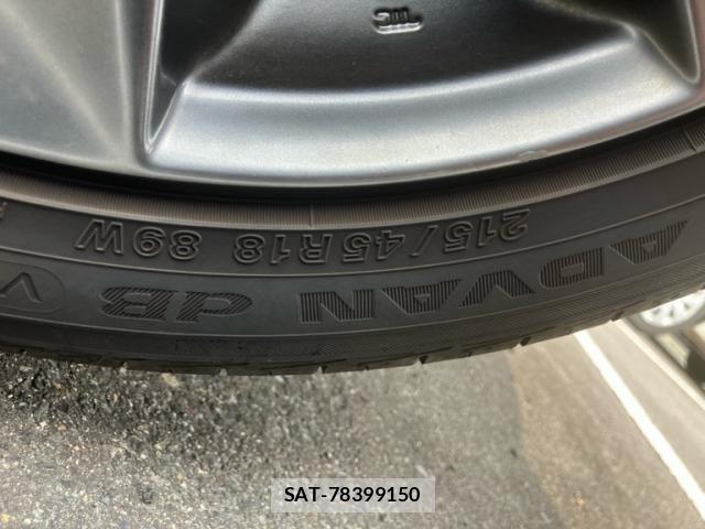 Mazda AXELA 2017-09 8849690-11