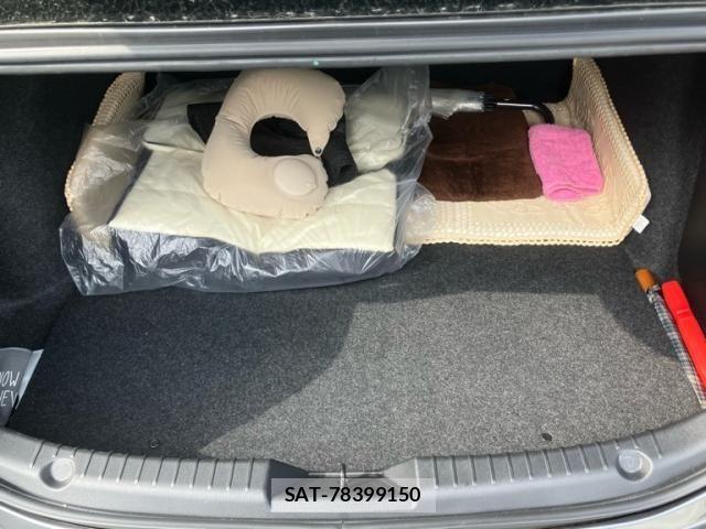 Mazda AXELA 2017-09 8849690-14