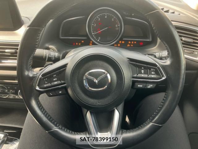 Mazda AXELA 2017-09 8849690-19