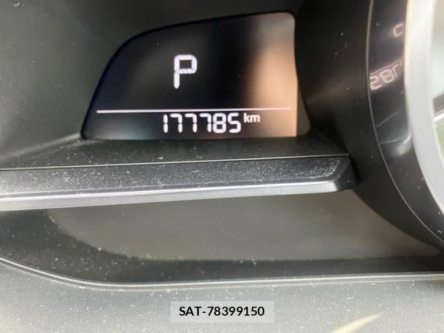 Mazda AXELA 2017-09 8849690-21