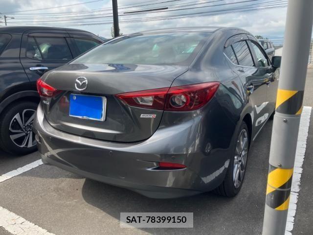 Mazda AXELA 2017-09 8849690-3