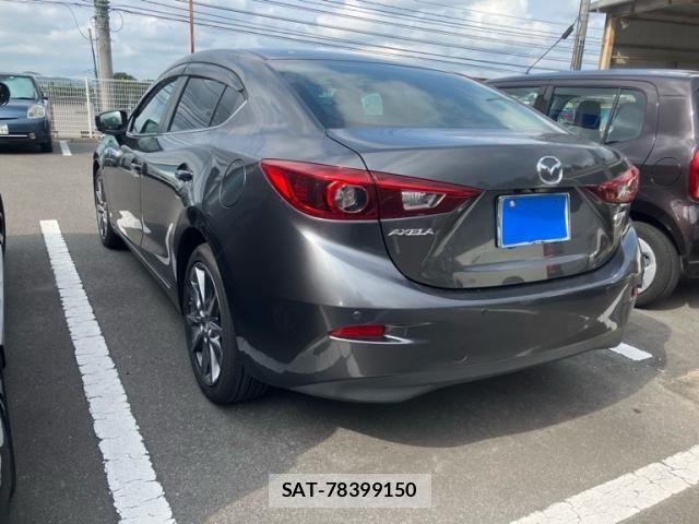 Mazda AXELA 2017-09 8849690-4