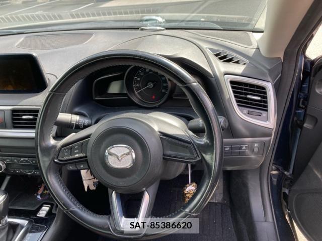 Mazda AXELA 2016-10 8880630-13