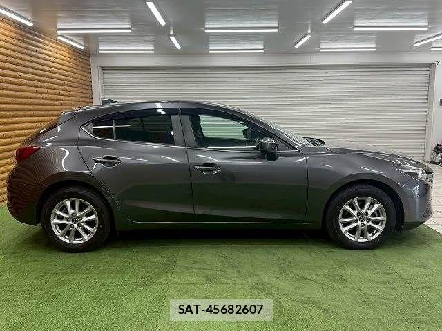Mazda AXELA SPORT 2017-10 5871427-17