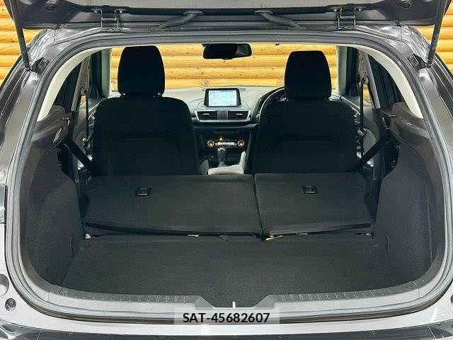 Mazda AXELA SPORT 2017-10 5871427-19