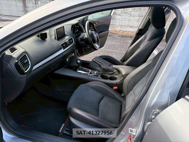 Mazda AXELA SPORT 2014-11 5871458-14