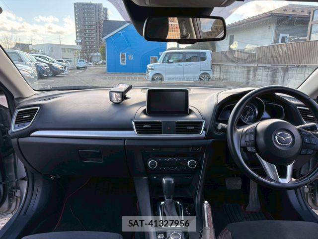 Mazda AXELA SPORT 2014-11 5871458-1