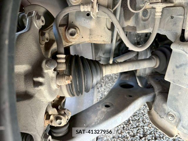 Mazda AXELA SPORT 2014-11 5871458-29
