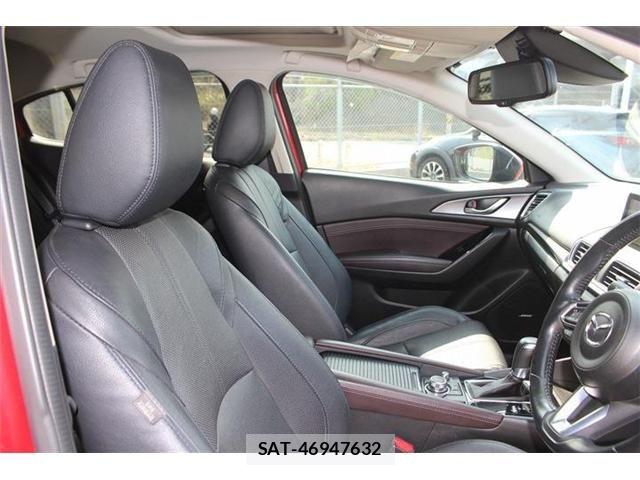 Mazda AXELA SPORT 2017-11 5871428-29