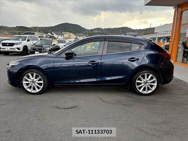 Mazda AXELA SPORT 2017-09 6012310-11
