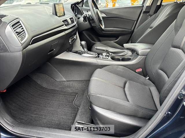 Mazda AXELA SPORT 2017-09 6012310-17