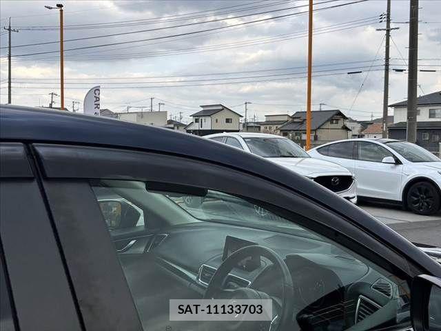 Mazda AXELA SPORT 2017-09 6012310-26