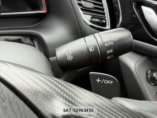 Mazda AXELA SPORT 2014-09 6012323-25