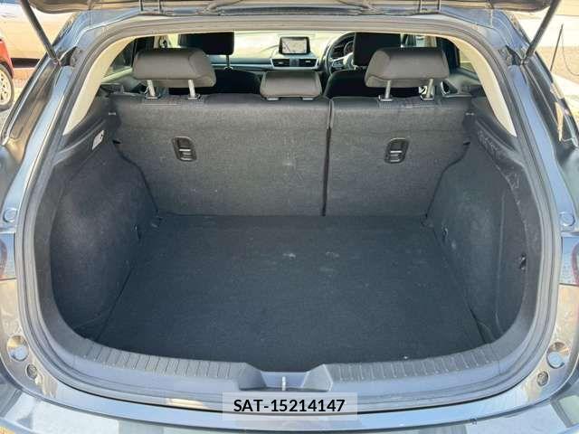 Mazda AXELA SPORT 2017-02 6216634-11