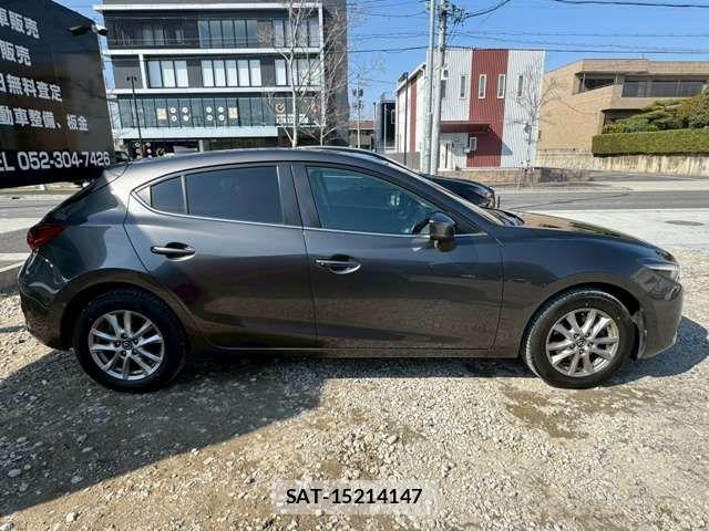 Mazda AXELA SPORT 2017-02 6216634-17