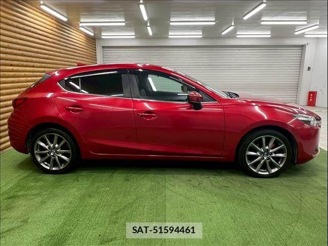 Mazda AXELA SPORT 2017-03 6216616-17