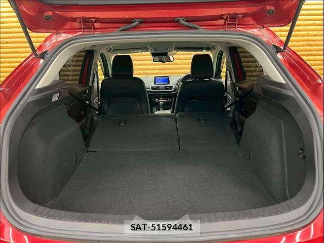 Mazda AXELA SPORT 2017-03 6216616-19
