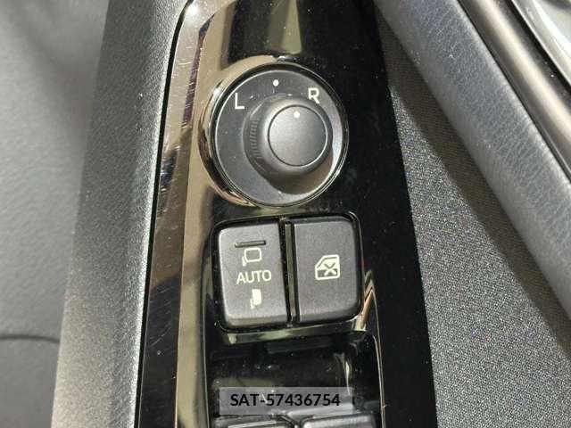 Mazda AXELA SPORT 2017-04 6216618-18