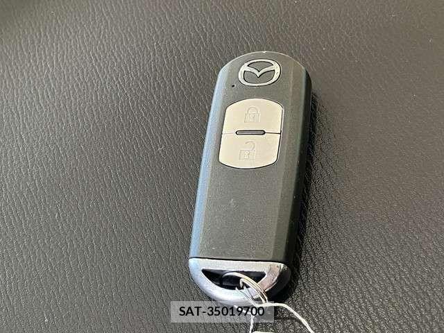 Mazda AXELA SPORT 2014-06 6545666-12